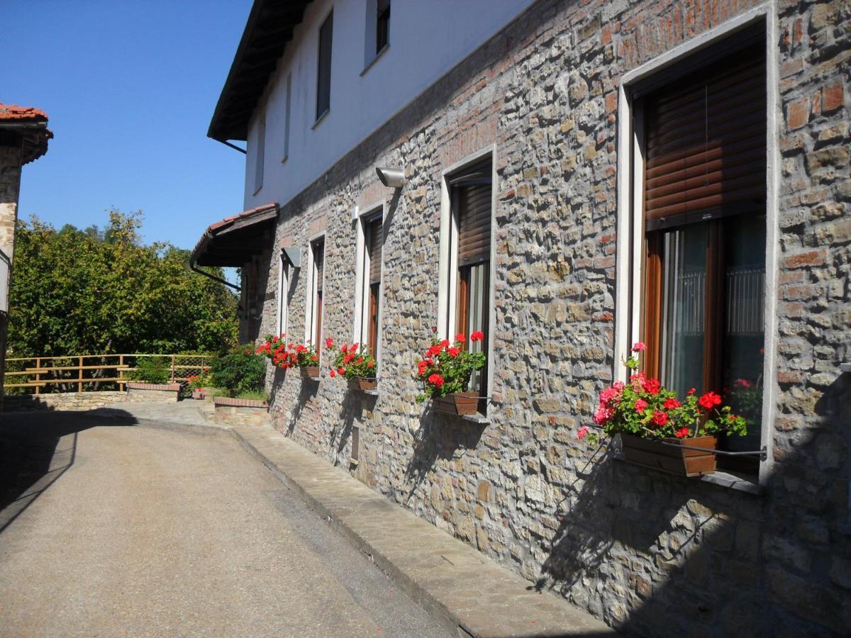 Ristorante Albergo Da Maurizio Cravanzana Exterior foto