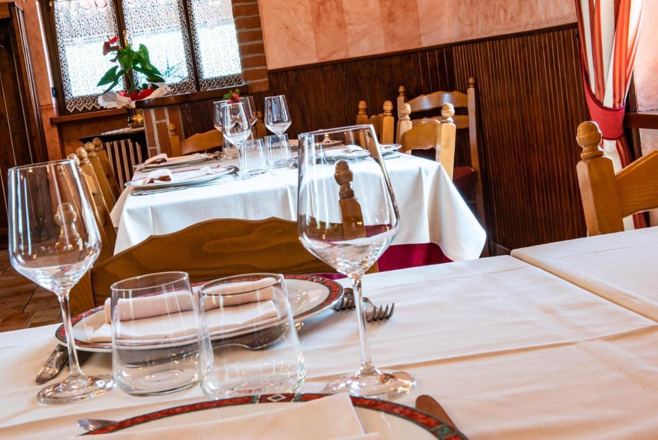 Ristorante Albergo Da Maurizio Cravanzana Exterior foto